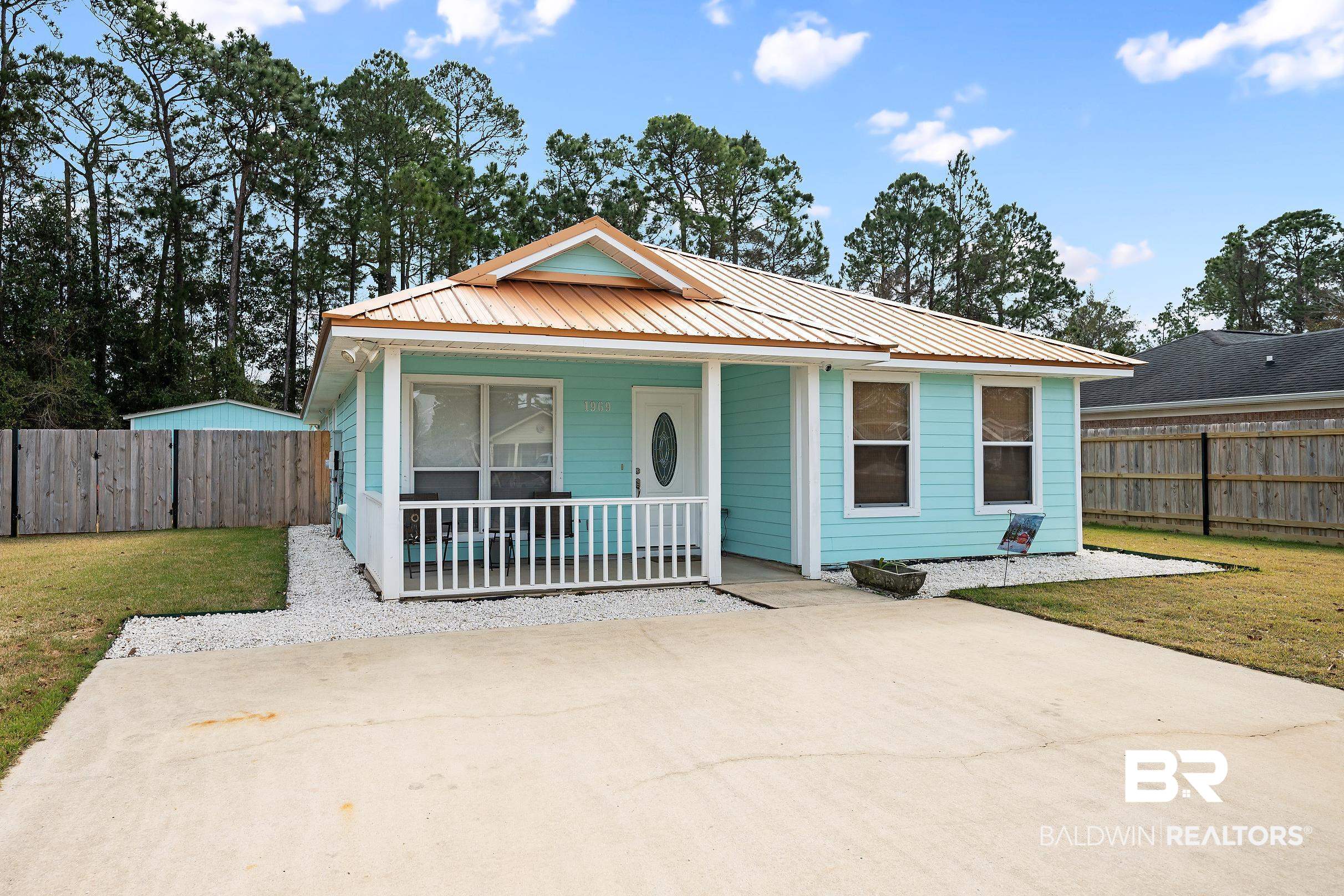 1969 Ridgewood Drive South Lillian, AL 36549 - Photo 2 of 44
