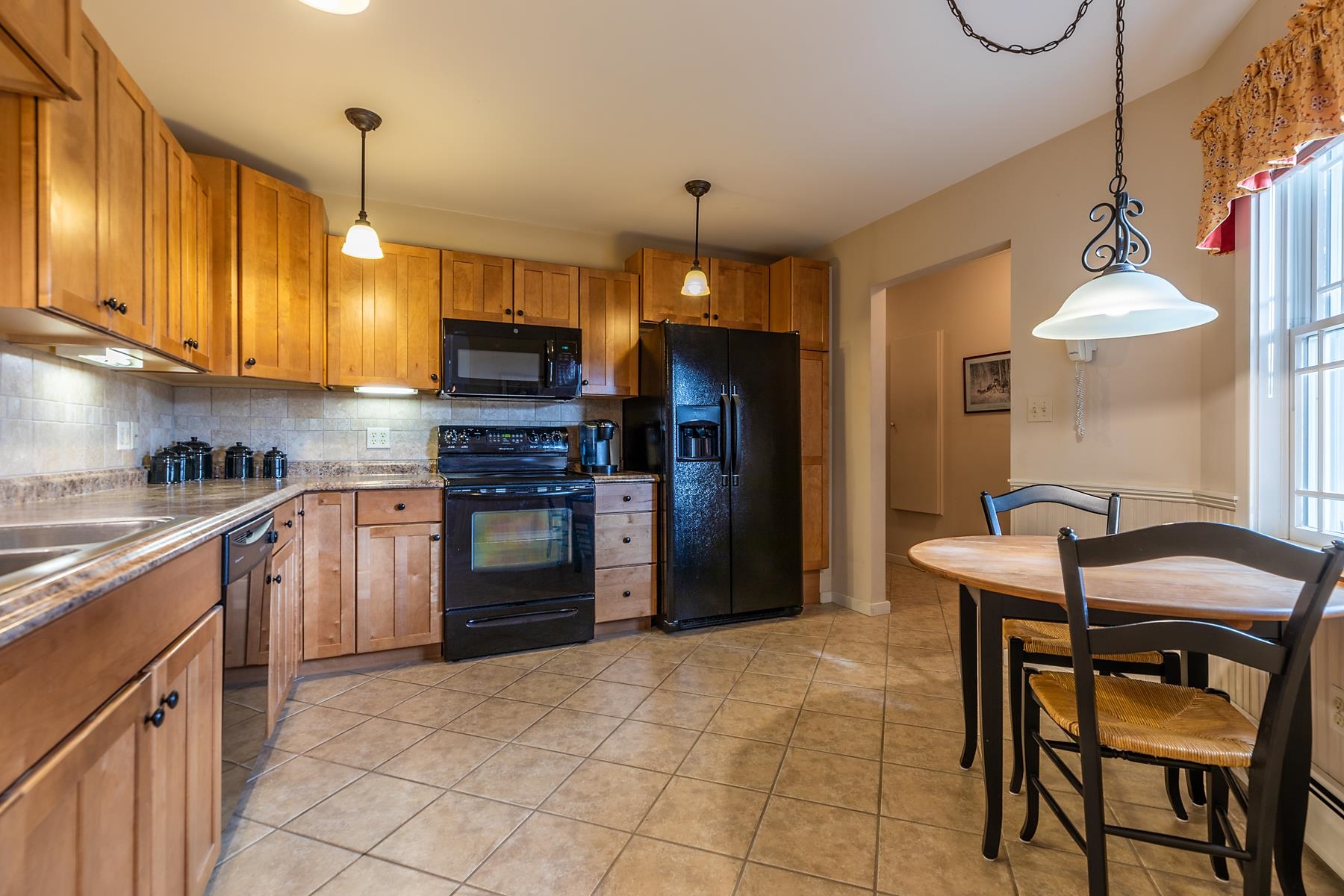 217 Hillvale Road Manchester, VT 05255 - Photo 6 of 28 Gallery Image 6