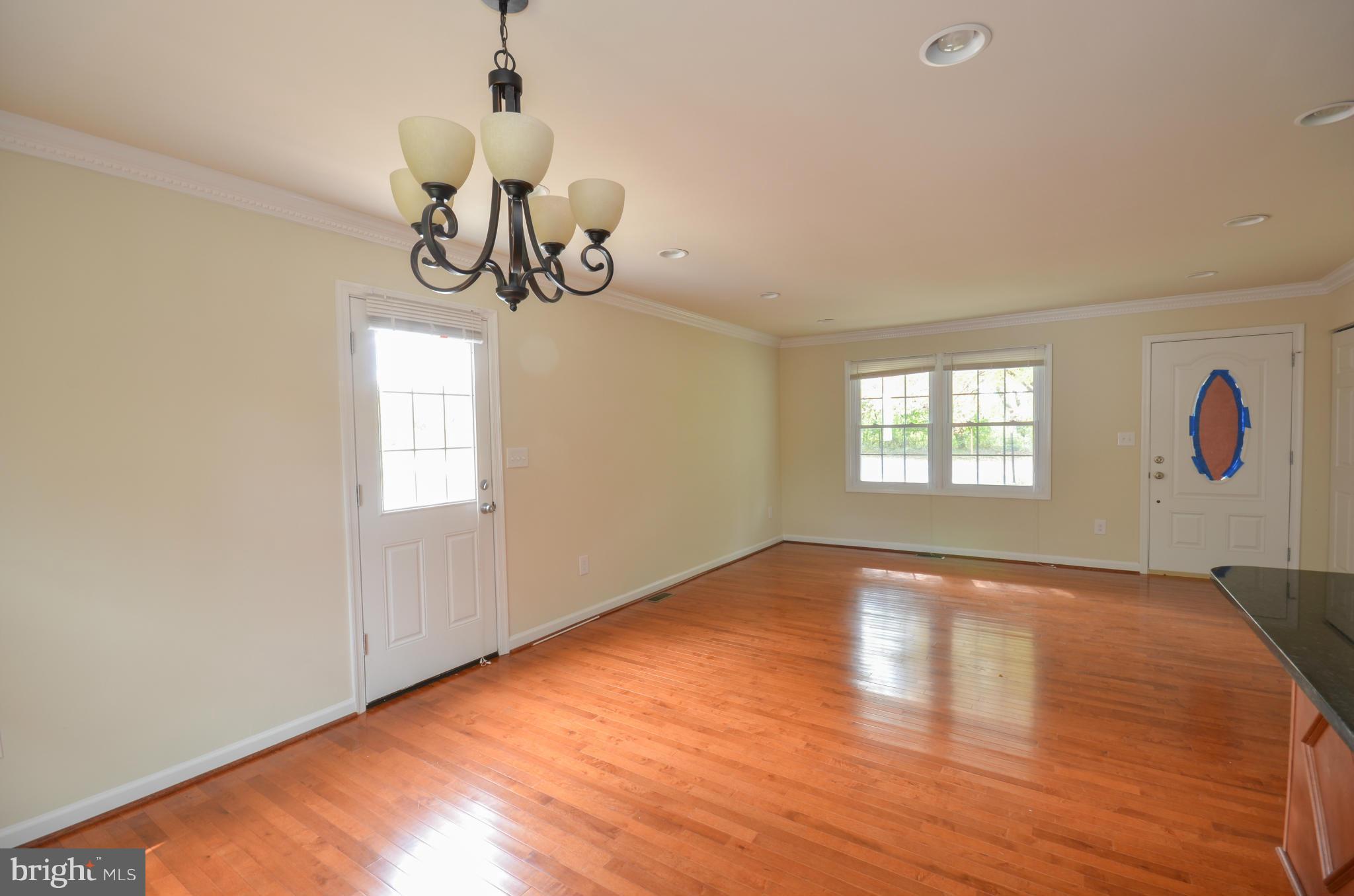 8701 Emory Grove Road Gaithersburg, MD 20877 - Photo 4 of 24 Dining Room