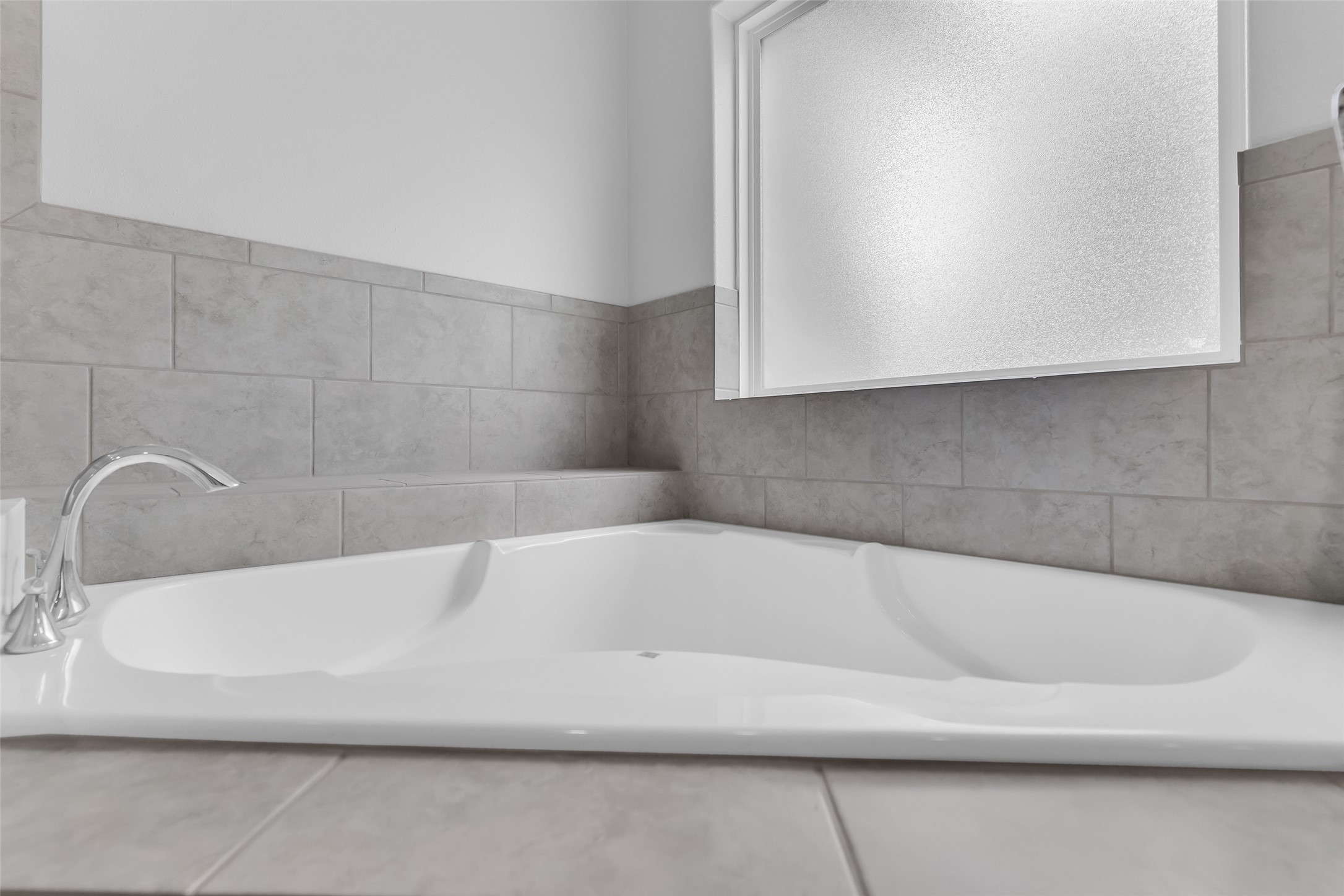 232 Magnolia Reserve Loop Magnolia, TX 77354 - Photo 23 of 45 Soaking Tub
