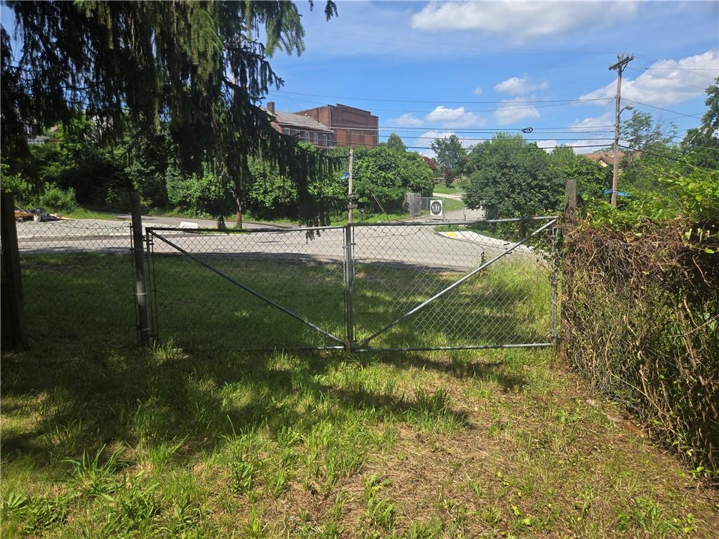 1922 Rhine Street Pittsburgh, PA 15212 - Photo 14 of 32 a view of a park