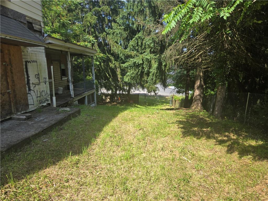 1922 Rhine Street Pittsburgh, PA 15212 - Photo 9 of 32 a view of a backyard with small garden