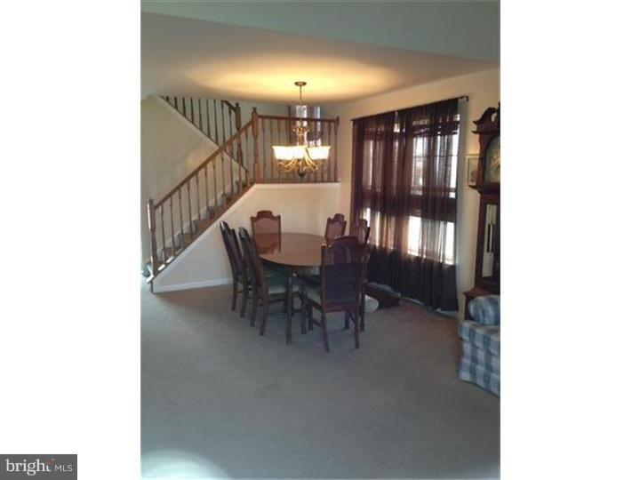 181 Ridgewood Way Burlington, NJ 08016 - Photo 3 of 11 Dining Room