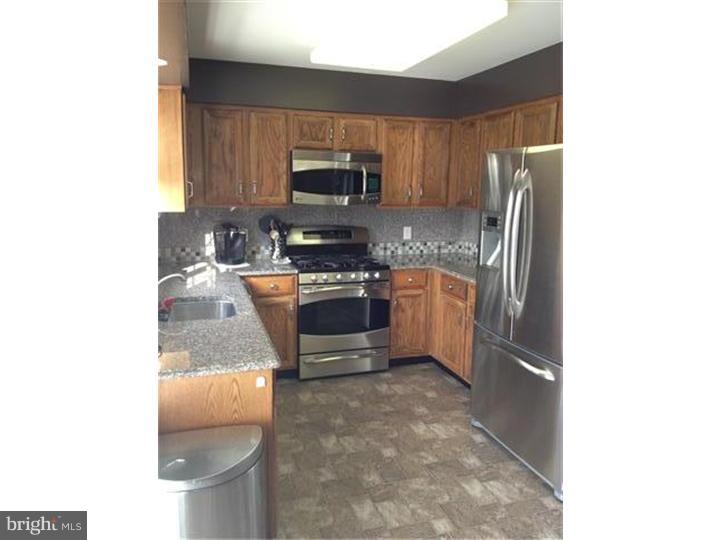 181 Ridgewood Way Burlington, NJ 08016 - Photo 4 of 11 Gallery Image 4