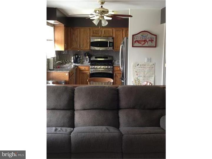 181 Ridgewood Way Burlington, NJ 08016 - Photo 6 of 11 Kitchen