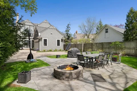$2,395,000 | 1482 Edgewood Lane, Winnetka, IL 60093