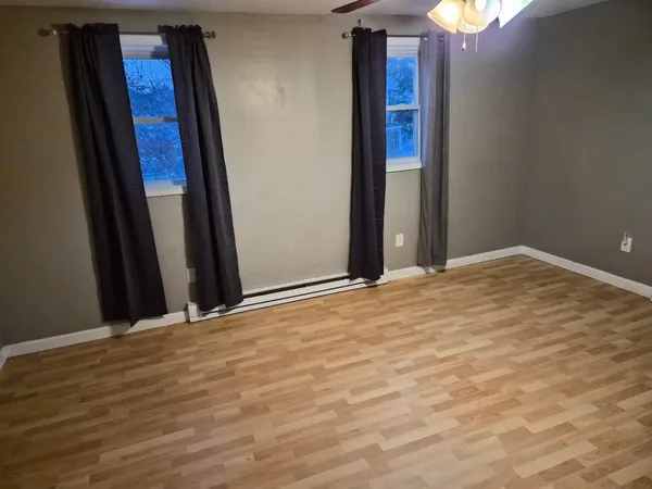 $1,950 | 159 Auburn Street, Unit 2, Manchester, NH 03103