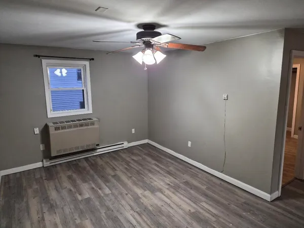 $1,950 | 159 Auburn Street, Unit 2, Manchester, NH 03103