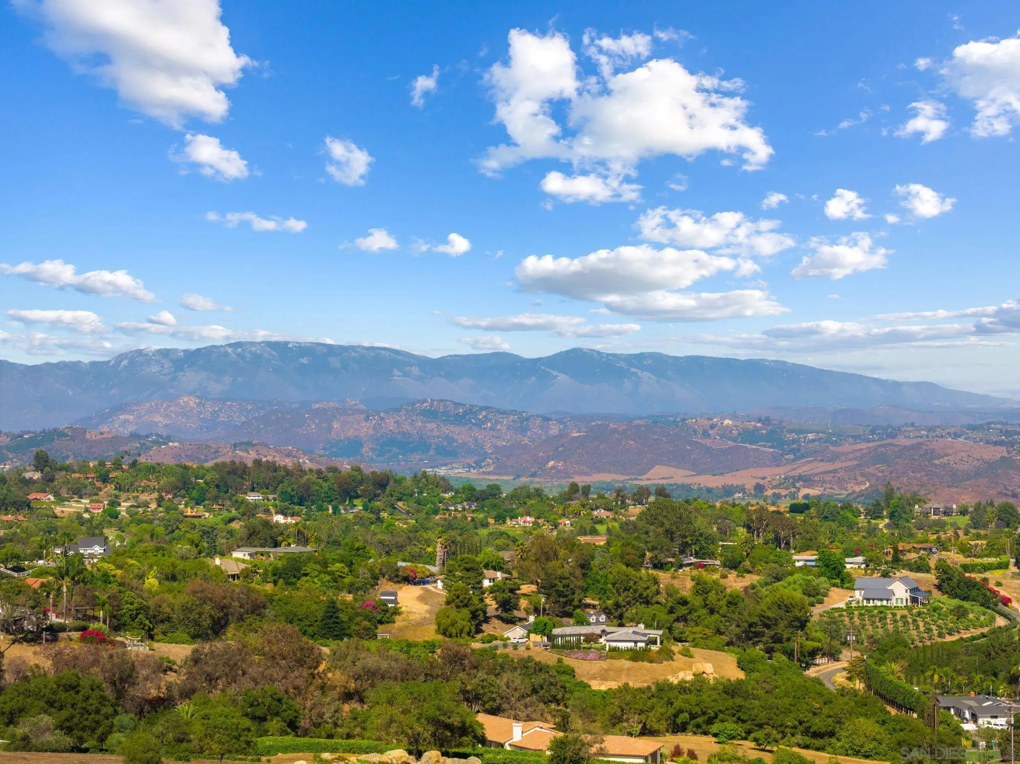 546 Morro Hills Road Fallbrook, CA 92028 - Photo 52 of 52 a view of city and mountain