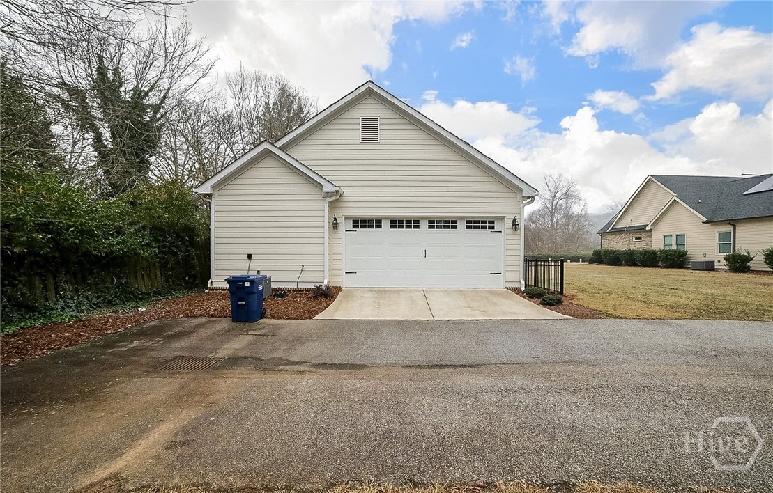 254 Pointe Place Athens, GA 30605 - Photo 39 of 48 Gallery Image 39