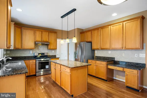 $4,500 | 43513 Lucketts Bridge Circle, Ashburn, VA 20148