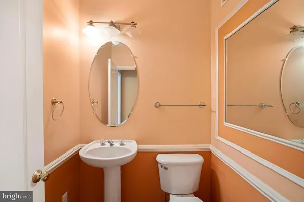 $4,500 | 43513 Lucketts Bridge Circle, Ashburn, VA 20148