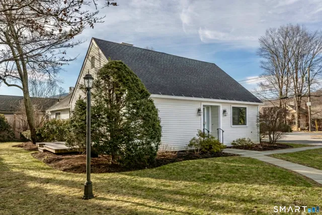 $299,000 | 80 North Main Street, Unit 2A1, Kent, CT 06757