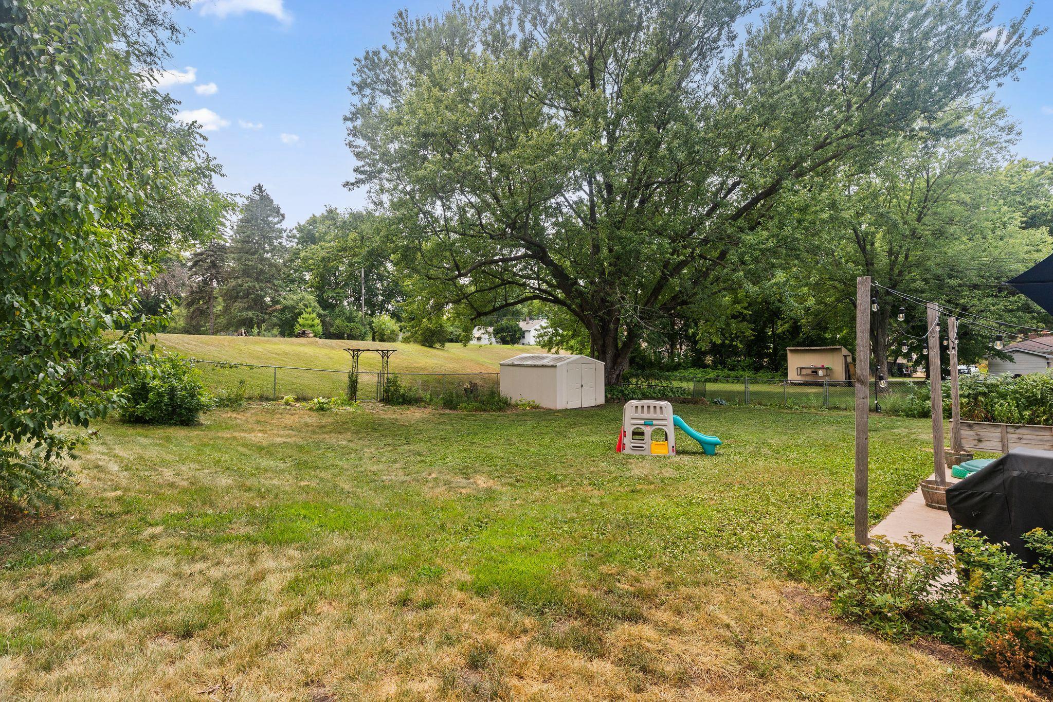 1716 County Rd C East Maplewood, MN 55109 - Photo 30 of 34 Gallery Image 30