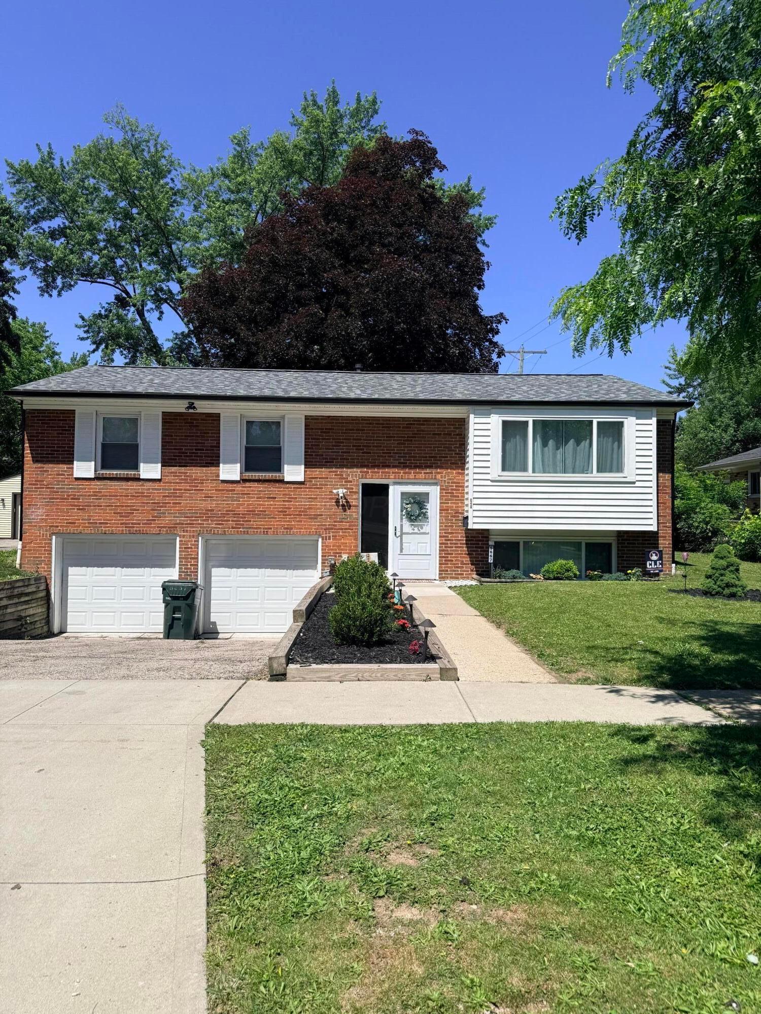 5667 Roche Drive Columbus, OH 43229 - Photo 3 of 36