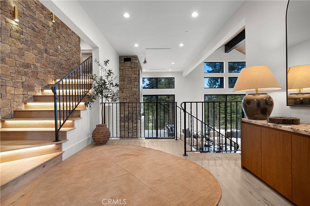 9348 Nine Bark Road Truckee, CA 96161 - Photo 8 of 60 Gallery Image 8