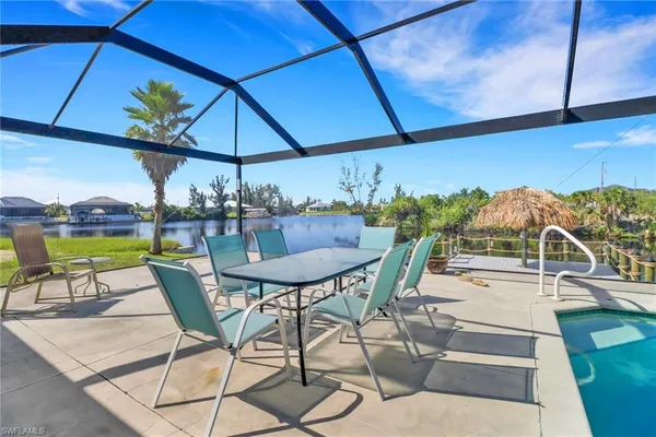 a view of yard with seating space