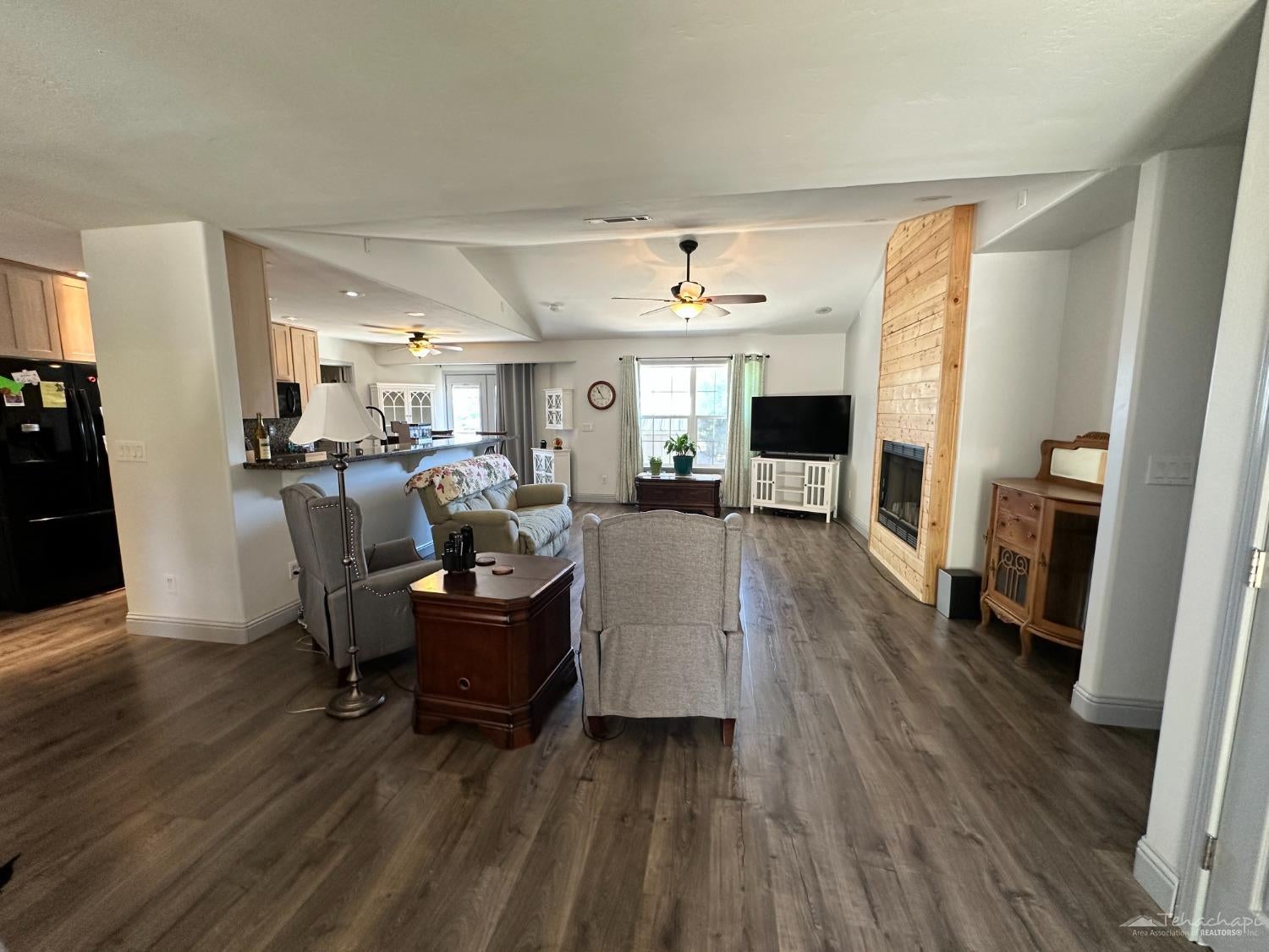 28880 Delaware Drive Tehachapi, CA 93561 - Photo 6 of 48 Gallery Image 6