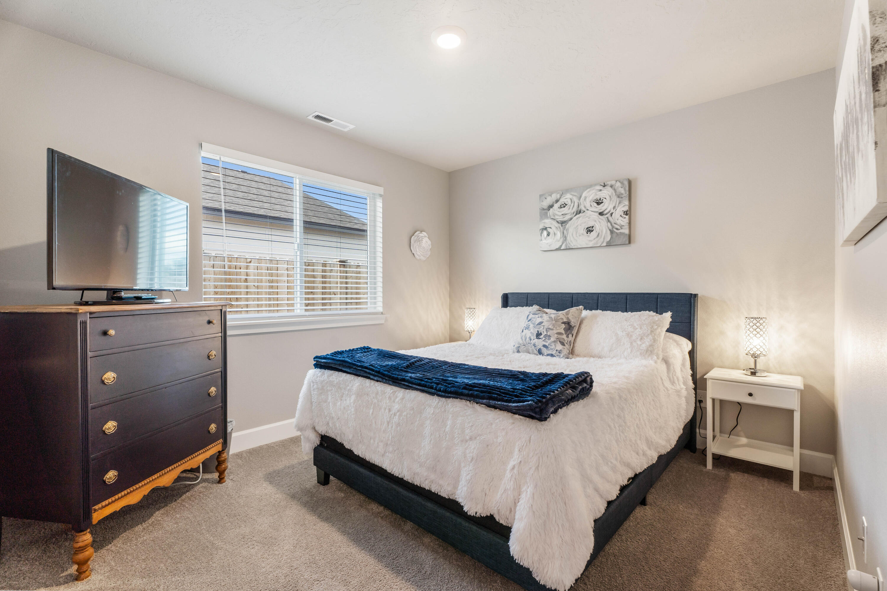 3556 Northwest 10th Street Redmond, OR 97756 - Photo 17 of 23 12-Bedroom