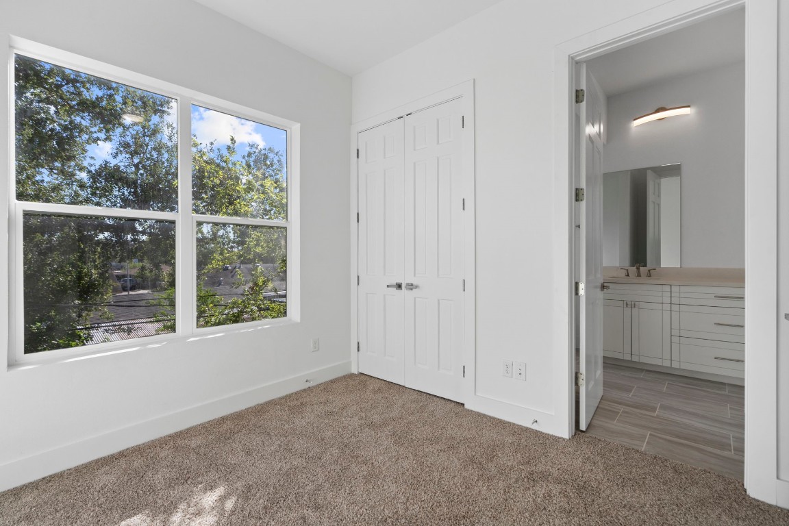 2022 Thonig Road, Unit A Houston, TX 77055 - Photo 12 of 14