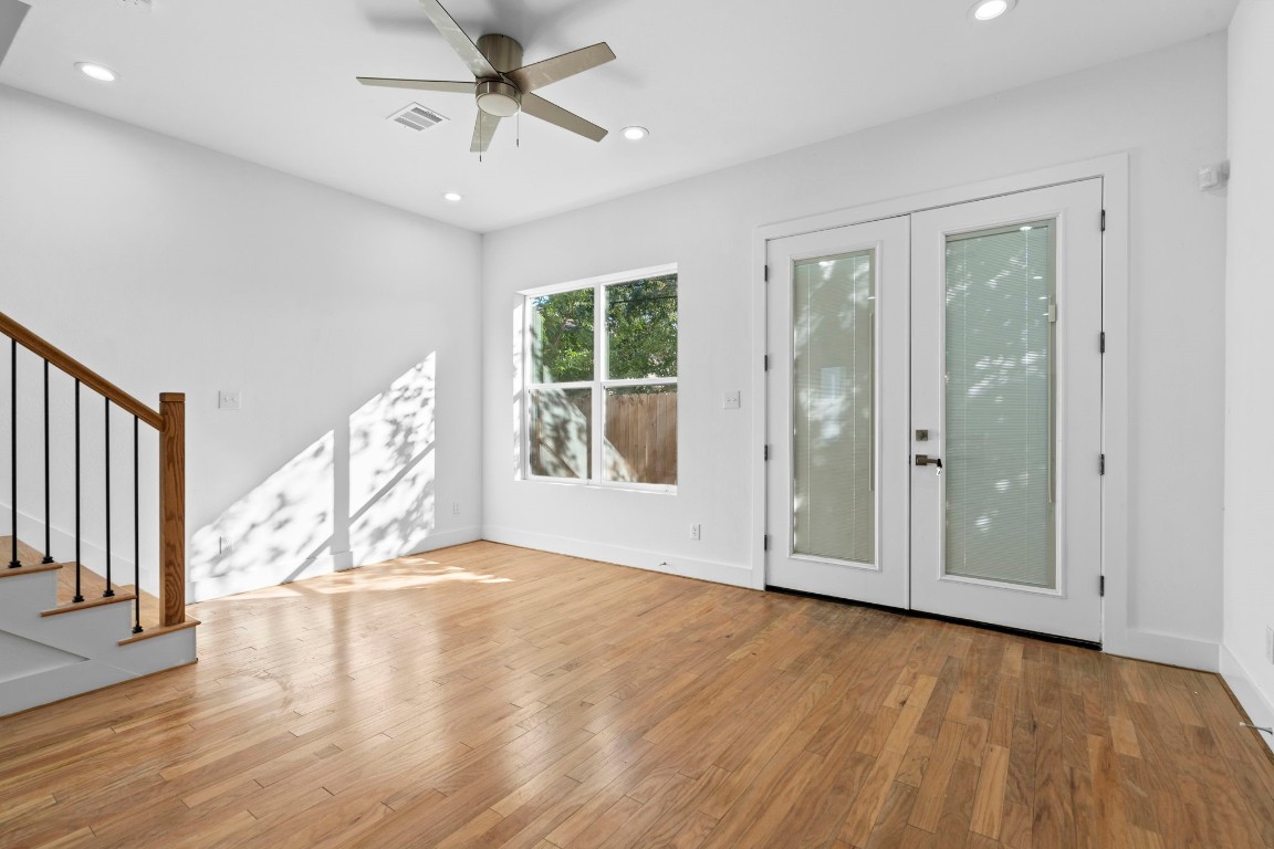 2022 Thonig Road, Unit A Houston, TX 77055 - Photo 4 of 14