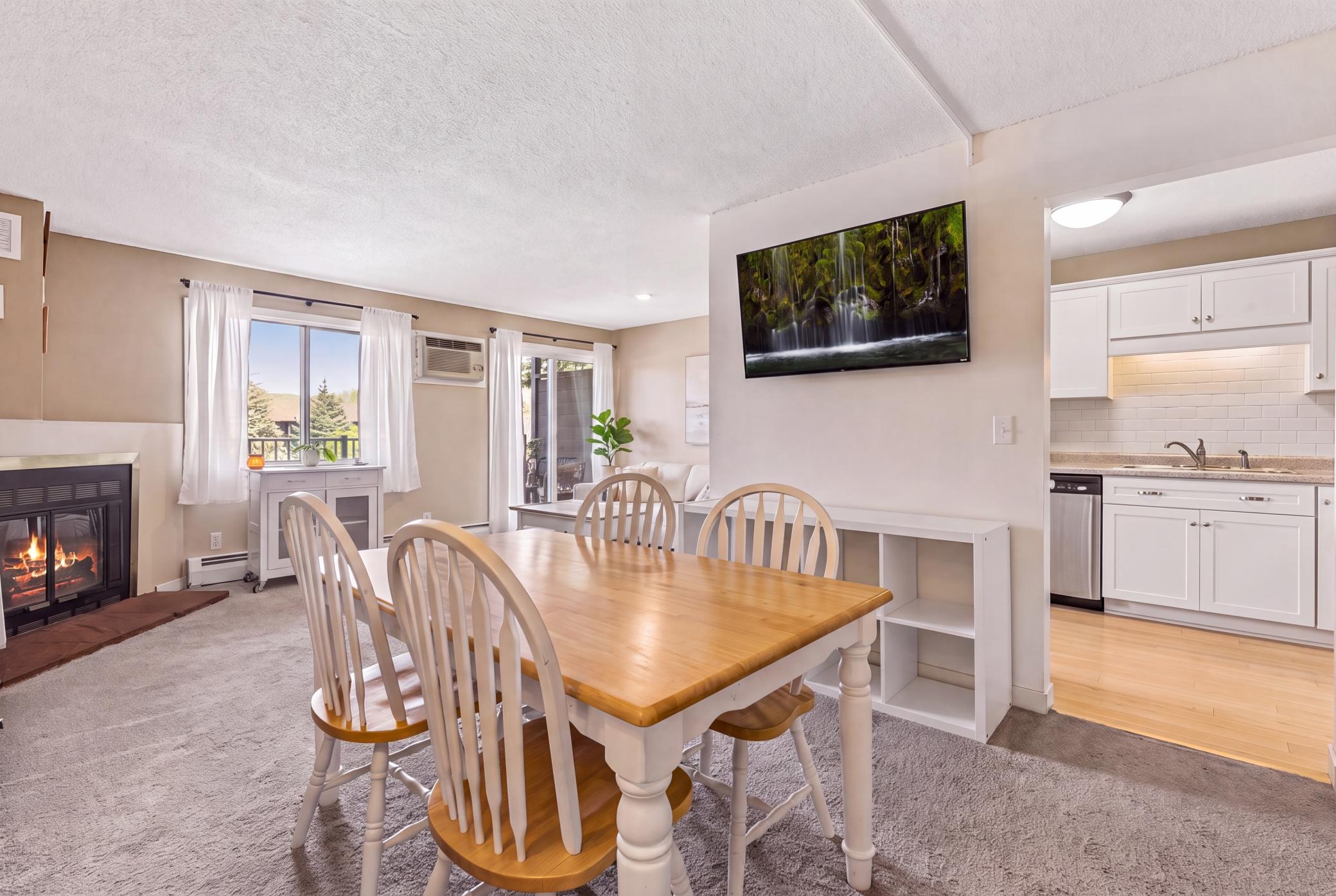 7401 West 101st Street, Unit 320 Bloomington, MN 55438 - Photo 3 of 18