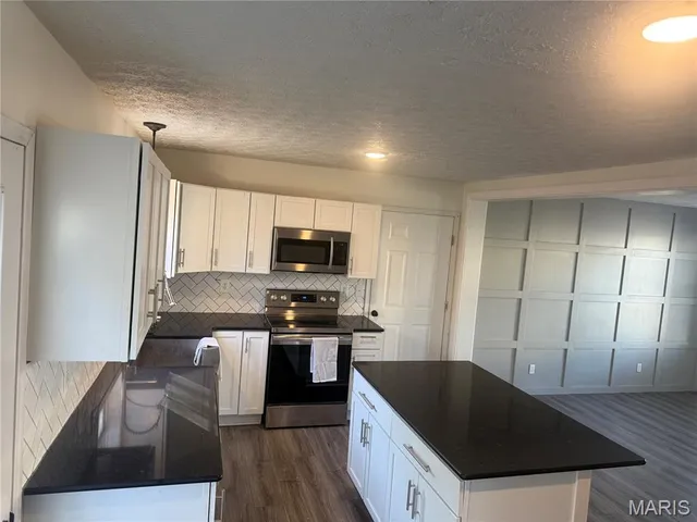 $350,000 | 108 Dogwood Circle, St. Robert, MO 65584