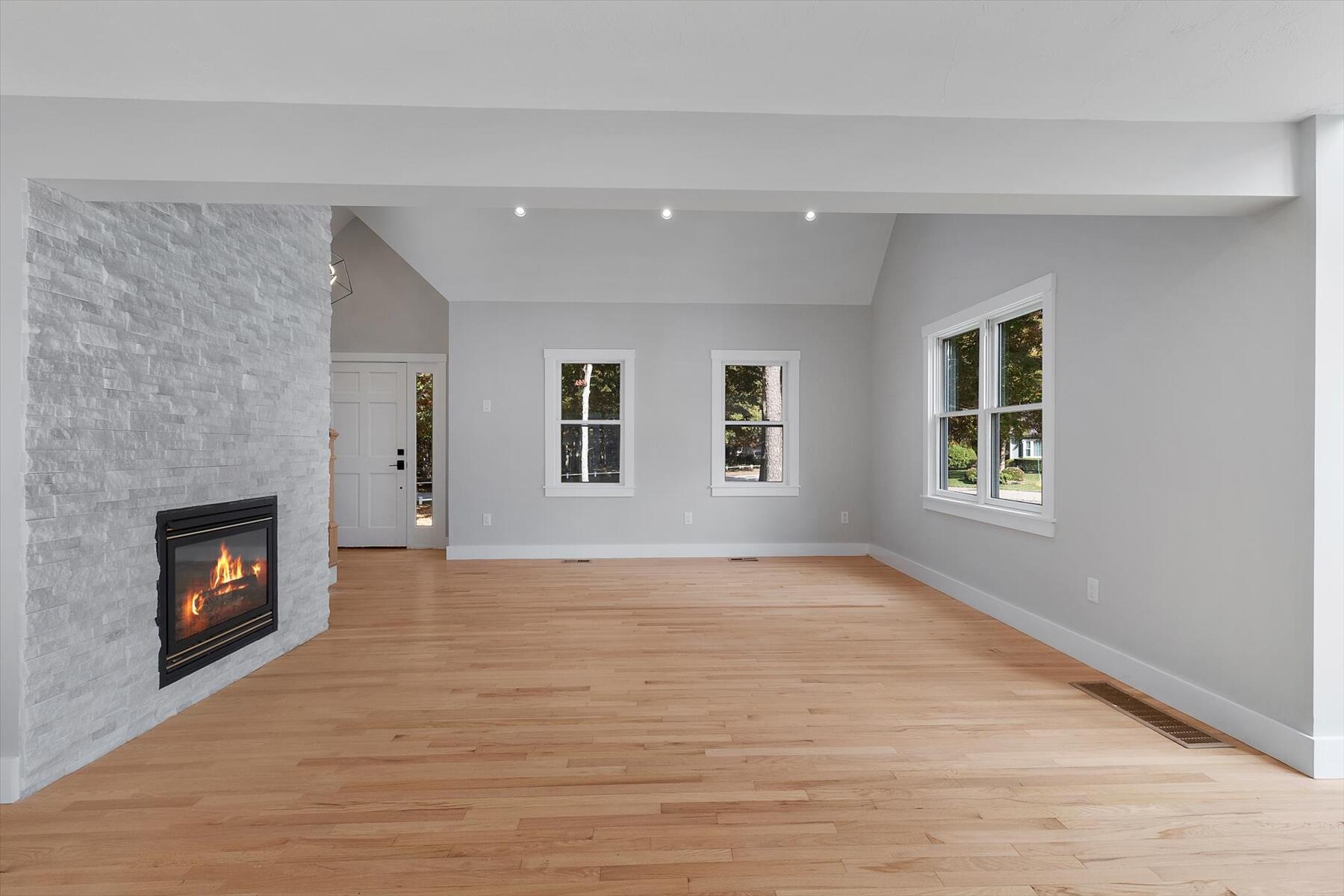 15 Square Rigger Lane Hyannis, MA 02601 - Photo 10 of 44 09-IMG_2310-r