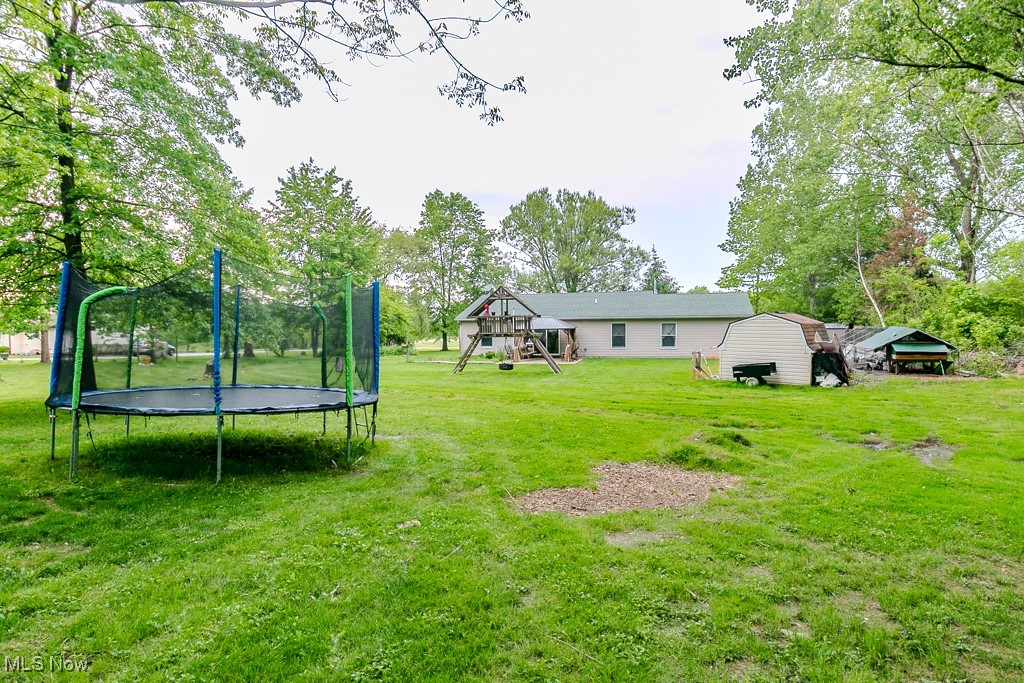 16223 Burrows Road Thompson, OH 44086 - Photo 34 of 35