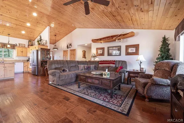 $995,000 | 1593 Angels Camp Road, Big Bear City, CA 92314