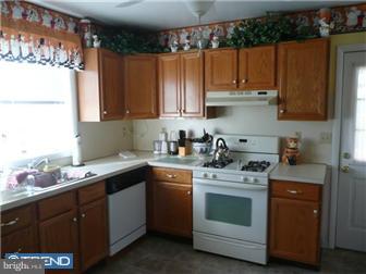 812 East Main Street Maple Shade, NJ 08052 - Photo 9 of 12 Kitchen