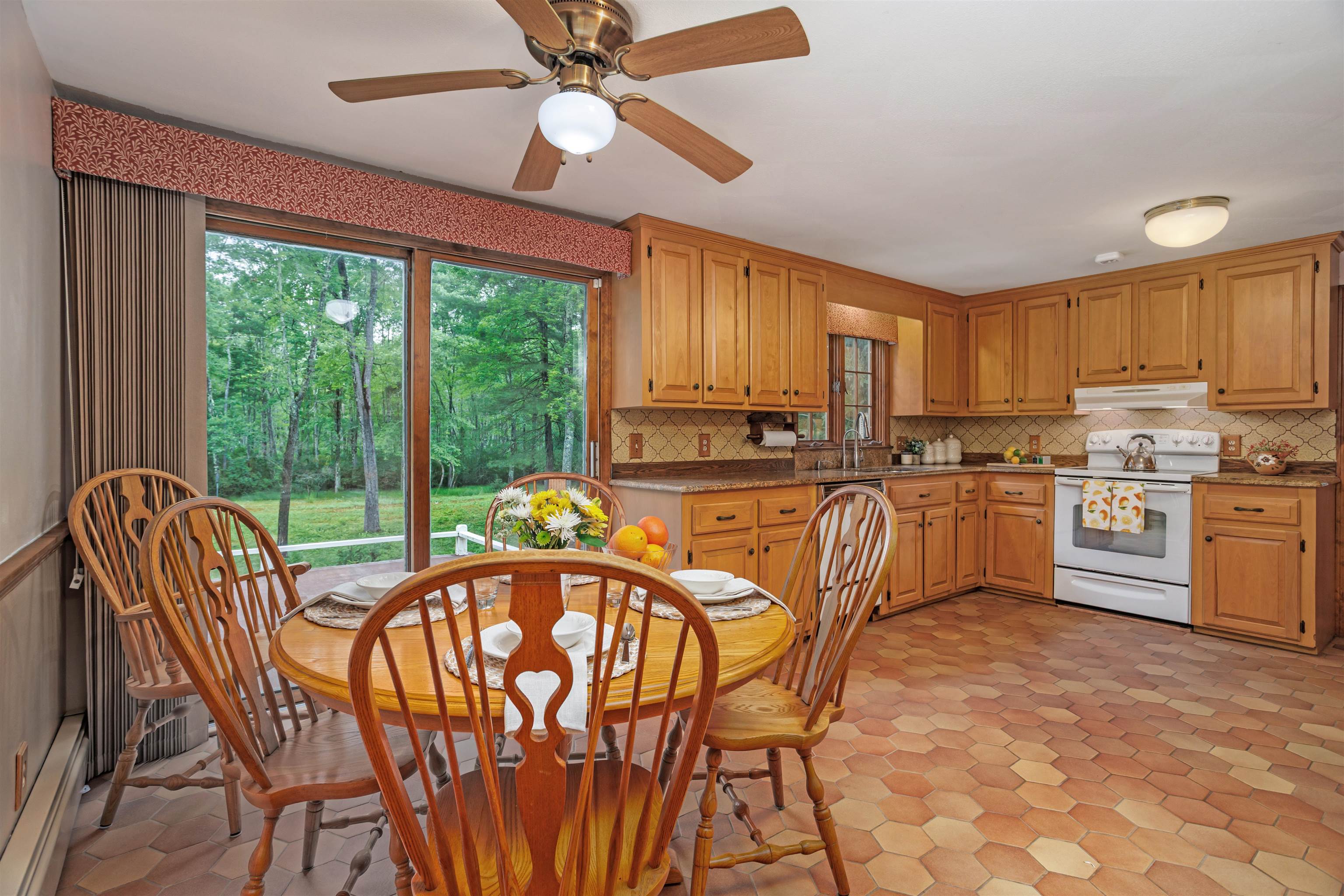 75 Meadow Drive Hollis, NH 03049 - Photo 12 of 44