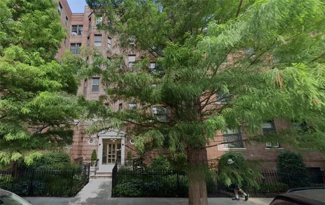 $399,000 | 645 East 26th Street, Unit 6J | Flatbush