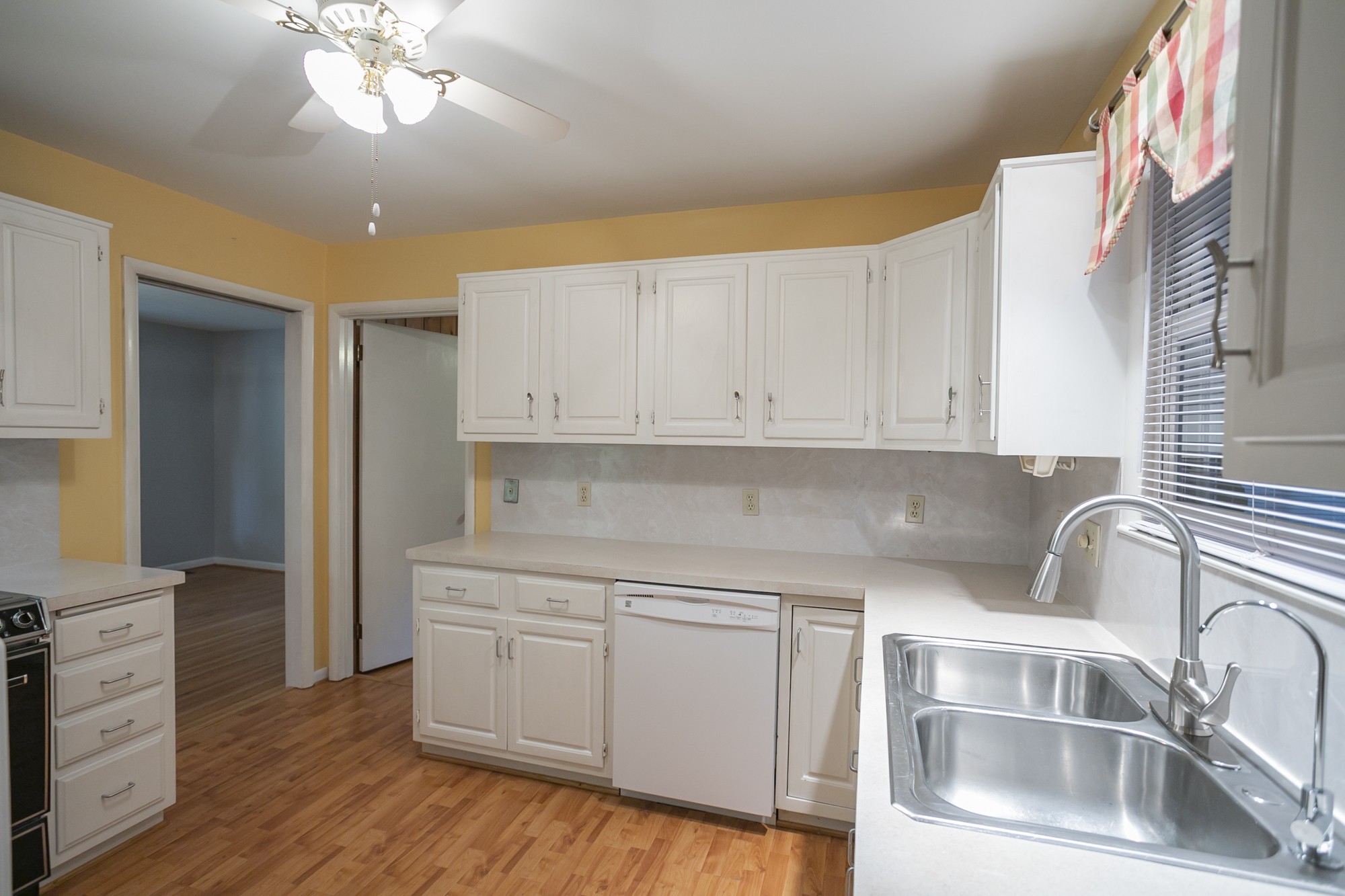 703 Campbell Road Madison, TN 37115 - Photo 8 of 42 Gallery Image 8
