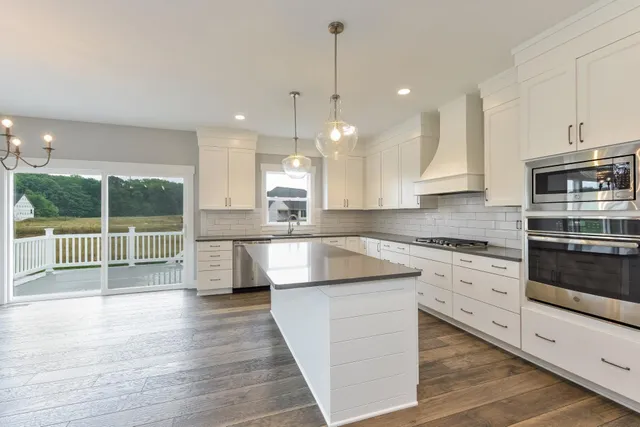 $850,000 | 3336 Hideaway Drive, Caledonia, MI 49316