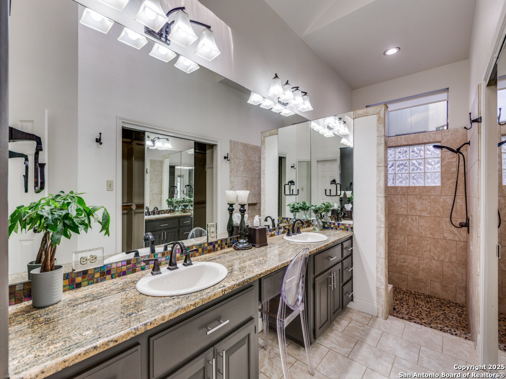 29439 Summit Ridge Drive Fair Oaks Ranch, TX 78015 - Photo 13 of 25