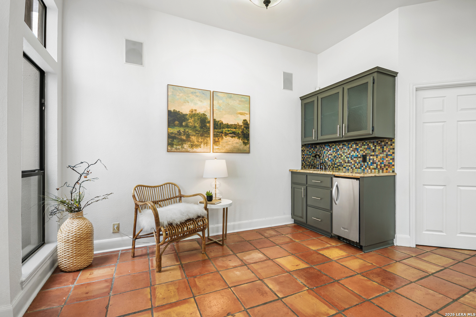 29439 Summit Ridge Drive Fair Oaks Ranch, TX 78015 - Photo 22 of 34 a bedroom with furniture and a window