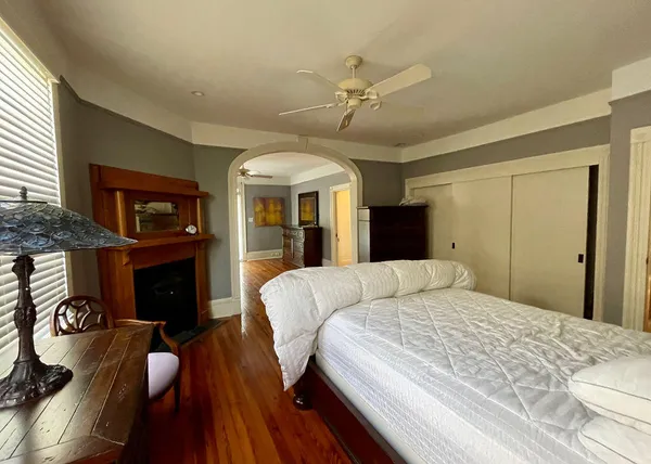 $4,995 | 32 1/2 Chapel Street, Charleston, SC 29403