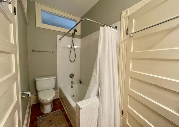 $4,995 | 32 1/2 Chapel Street, Charleston, SC 29403