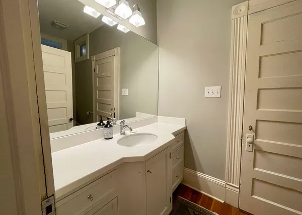 $4,995 | 32 1/2 Chapel Street, Charleston, SC 29403