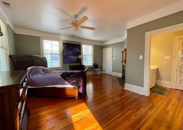 $4,995 | 32 1/2 Chapel Street, Charleston, SC 29403