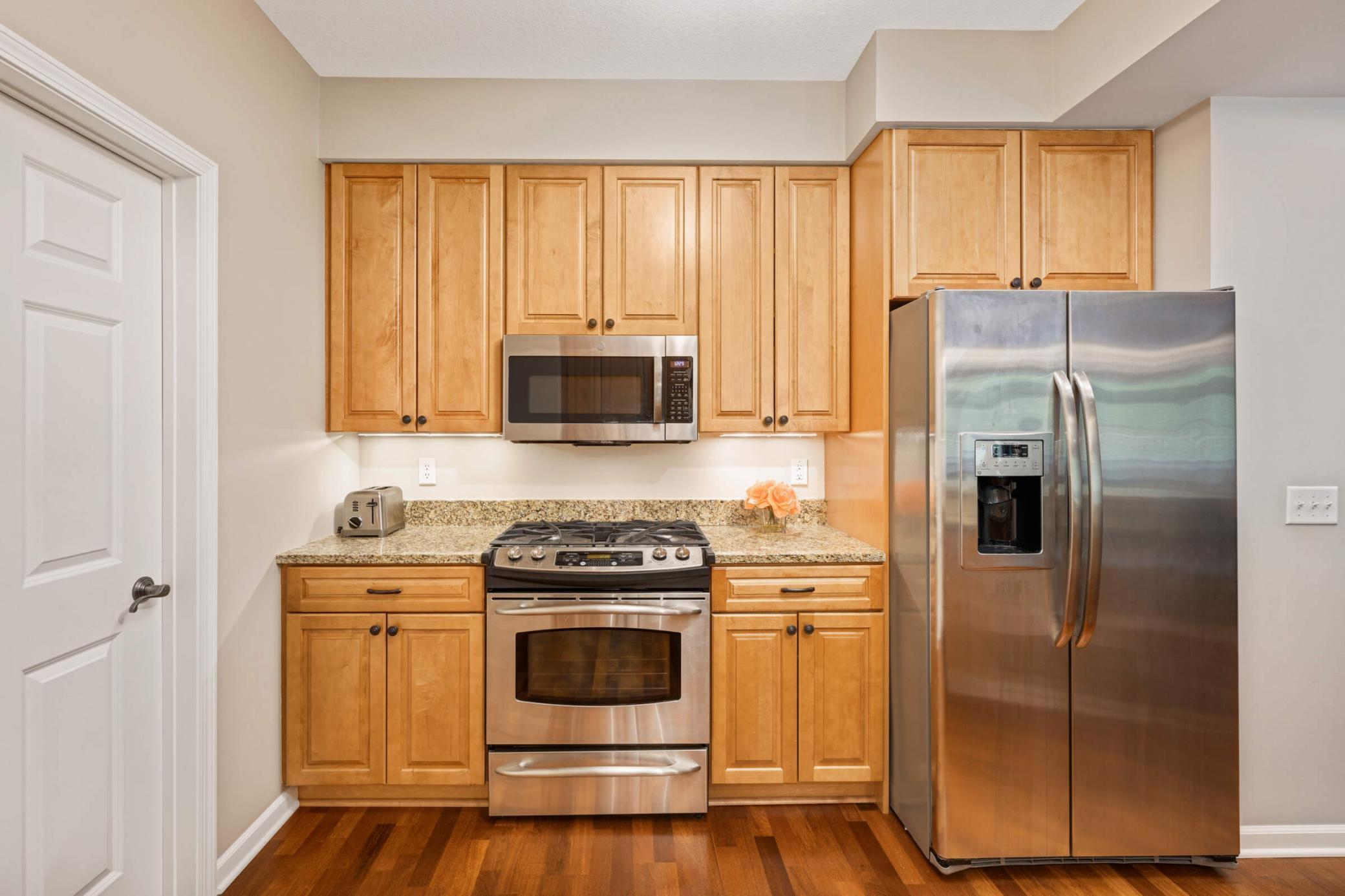1320 Riverside Lane, Unit 307 Mendota Heights, MN 55118 - Photo 9 of 25 Gallery Image 9