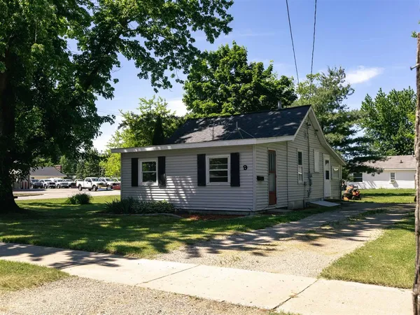 $174,995 | 9 Carrie Street, Sparta, MI 49345