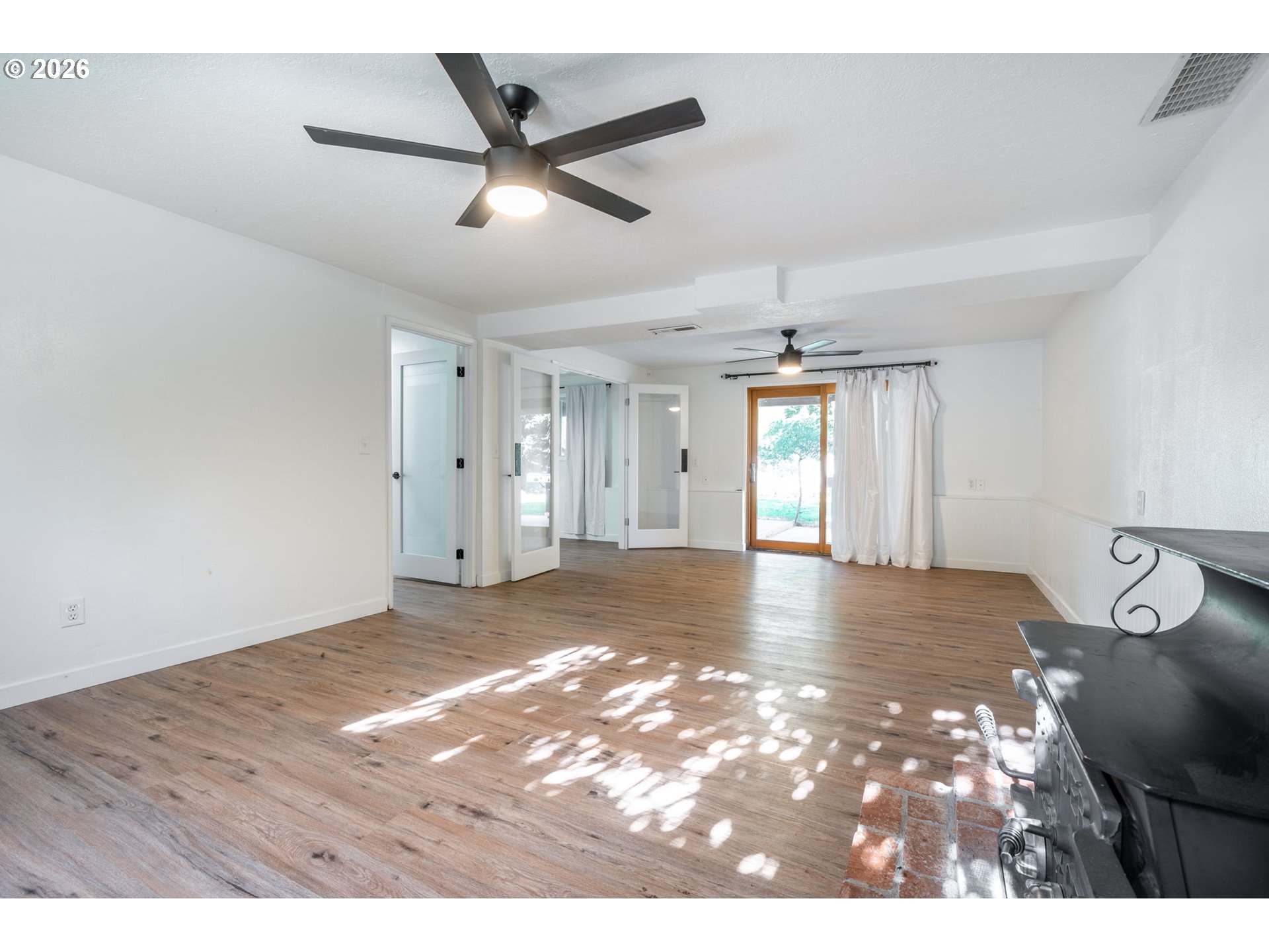 8205 Southwest Laurel Street Portland, OR 97225 - Photo 23 of 38