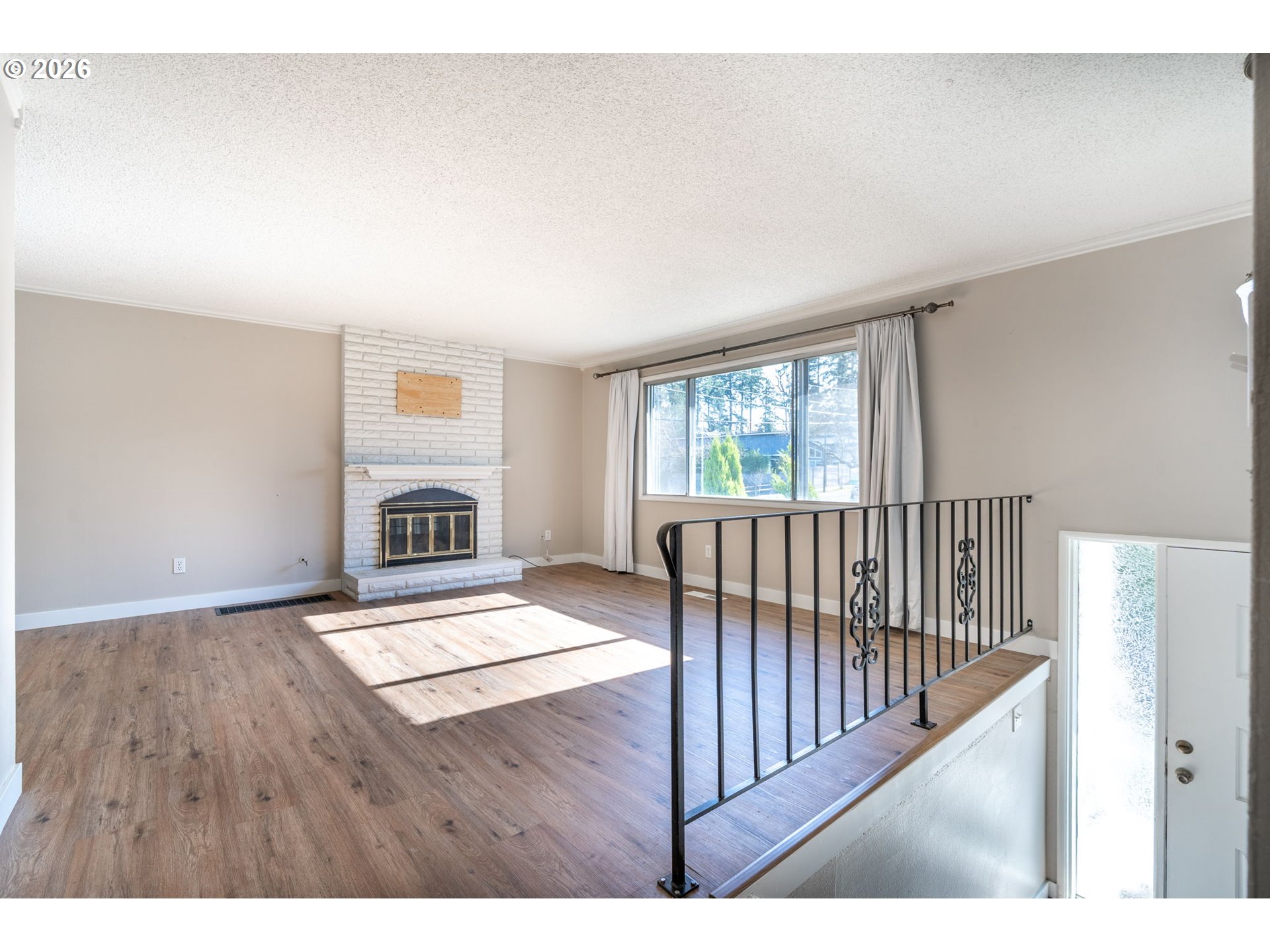 8205 Southwest Laurel Street Portland, OR 97225 - Photo 5 of 38