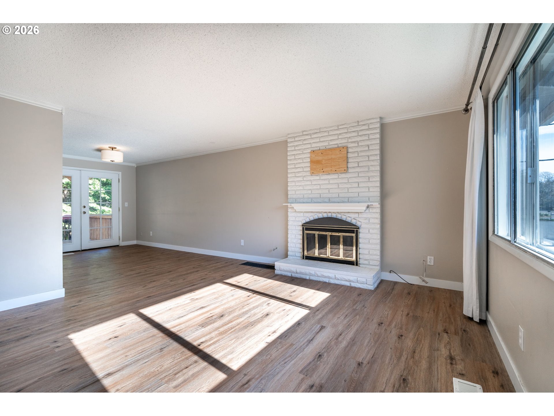 8205 Southwest Laurel Street Portland, OR 97225 - Photo 6 of 38