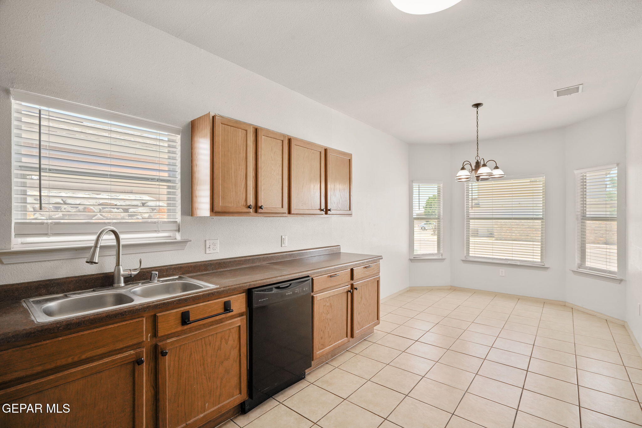 5953 Redstone Rim Drive El Paso, TX 79934 - Photo 11 of 54 5953 Redstone Rim Dr-10
