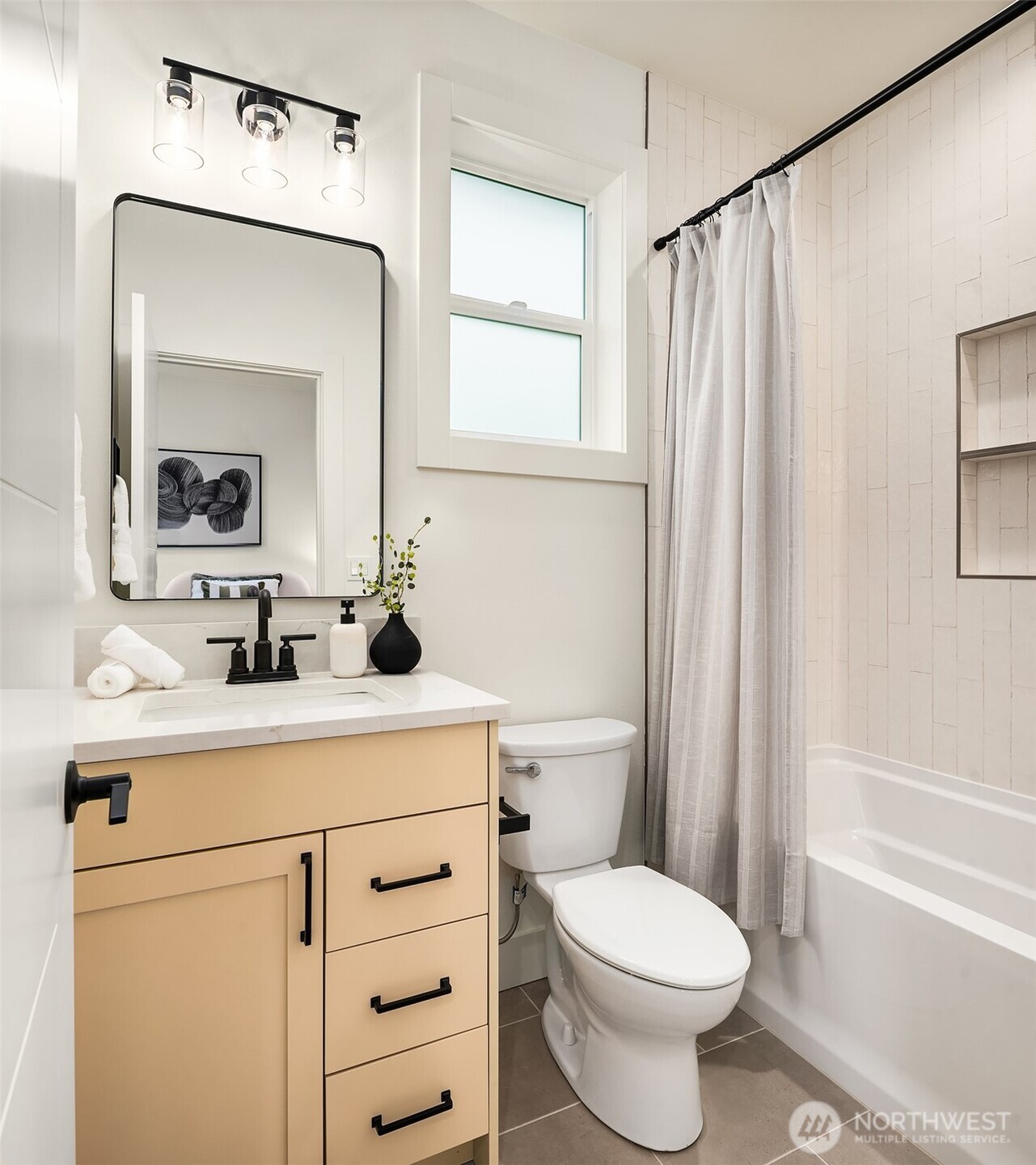 9711 44th Place Southwest, Unit A&B Seattle, WA 98136 - Photo 20 of 40