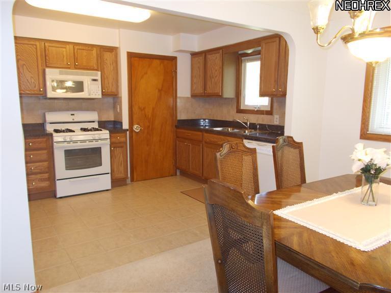7105 Ridge Road Cleveland, OH 44129 - Photo 5 of 6 Gallery Image 5