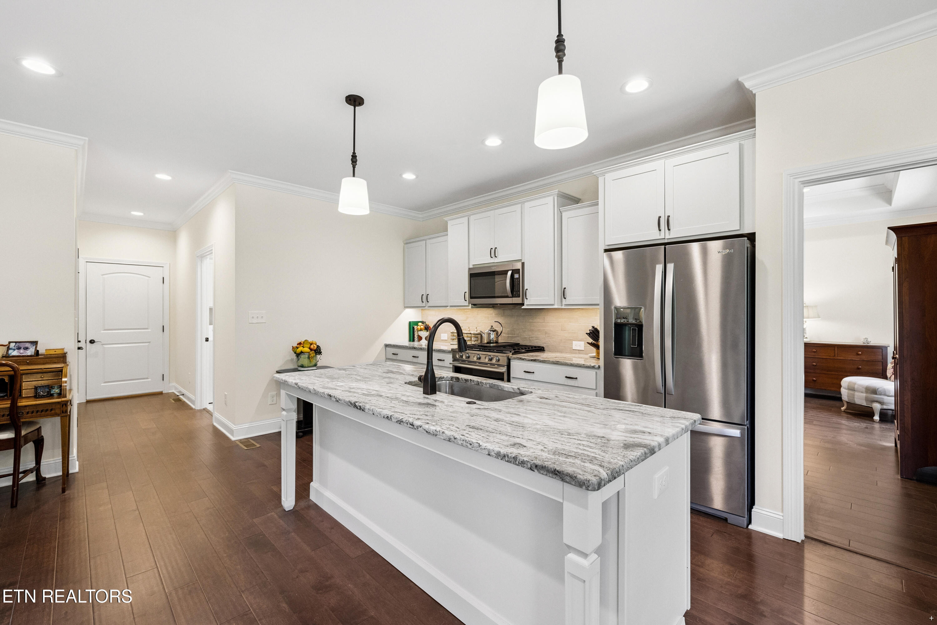 160 Cheeyo Way Loudon, TN 37774 - Photo 5 of 22 Kitchen 3